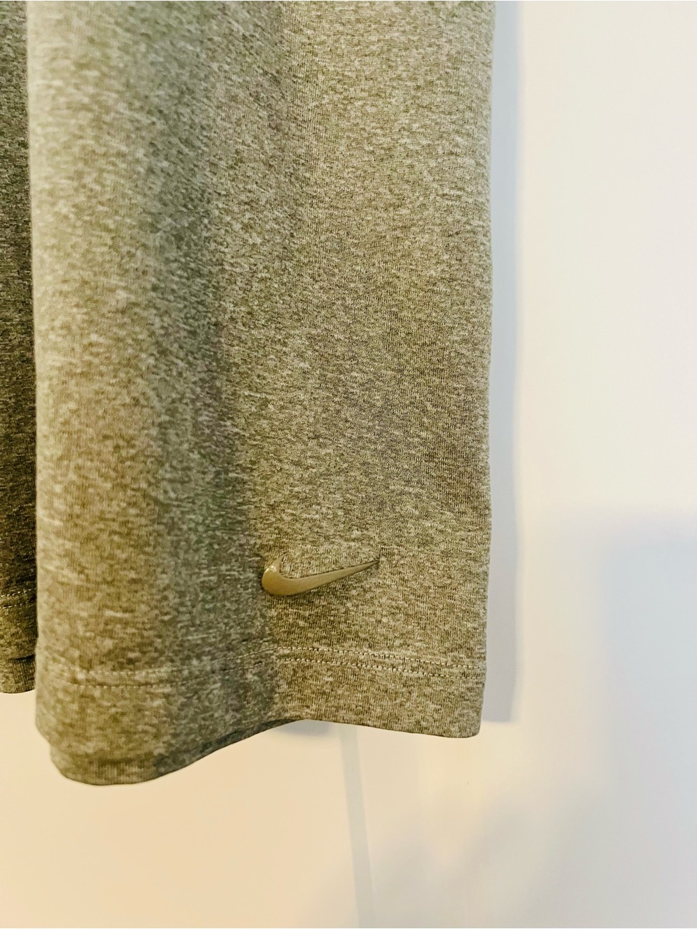 Nike Women’s Dri-FIT Heather Gray Racerback Tank Top, Size XL - Picture 4 of 7